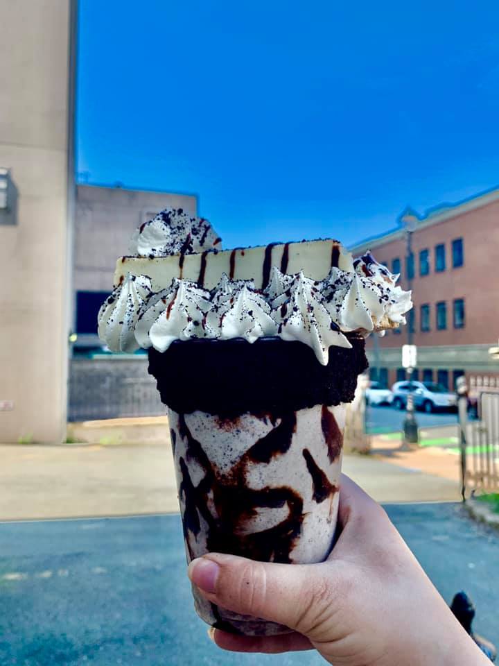 a picture of an Oreo Cheesecake milkshake from Fun & Shakes